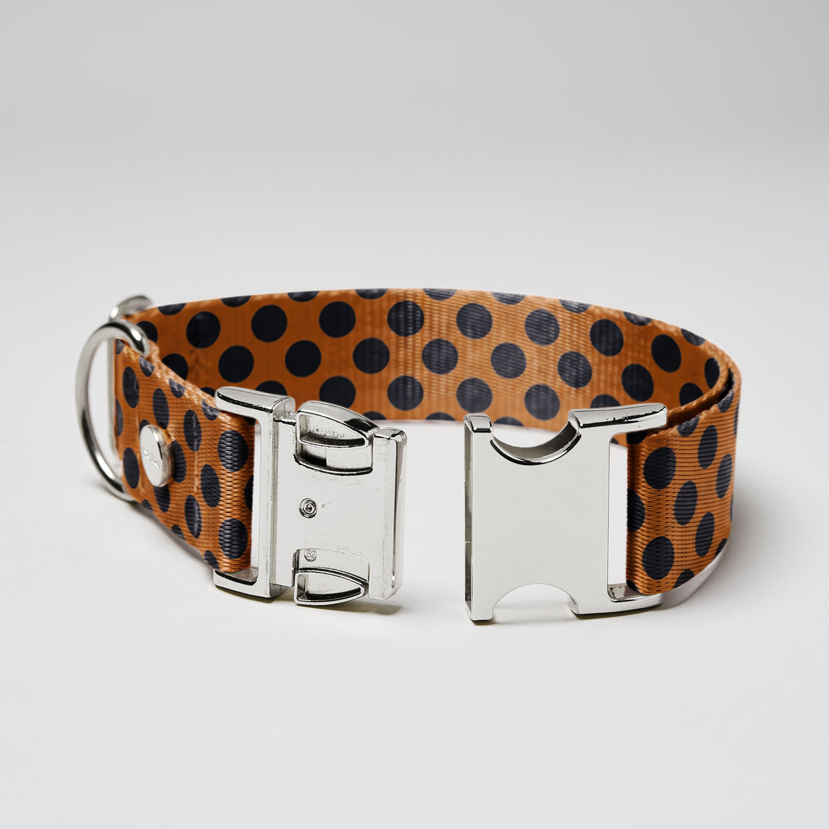 Designerhalsband POLKA DOTS, Cognac