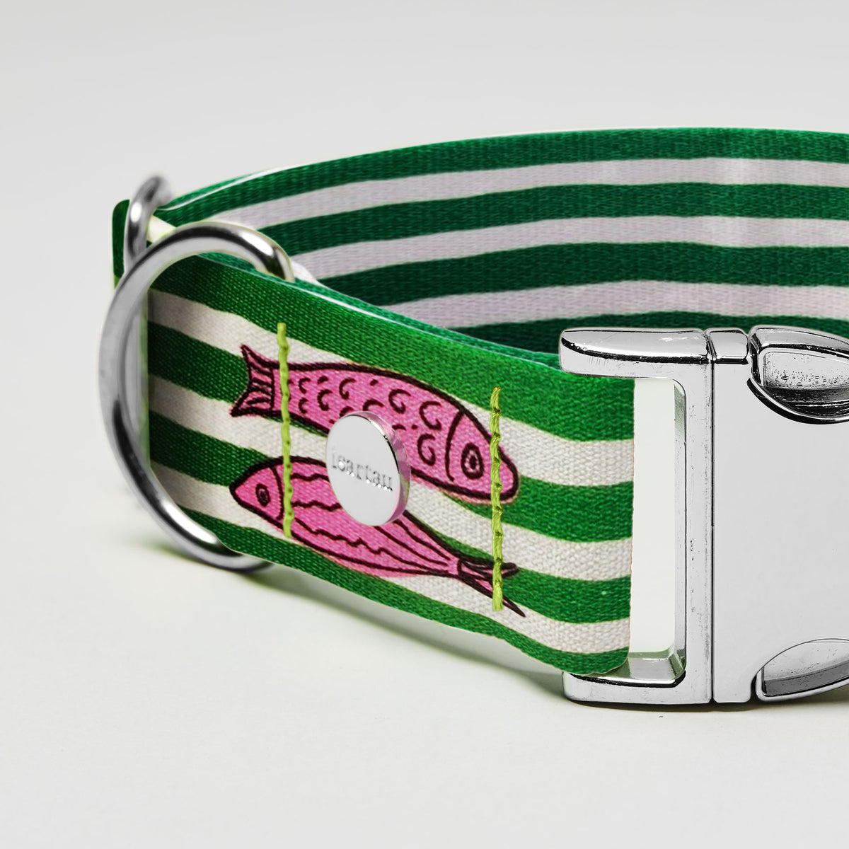 Detail Anschnitt Designhalsband SALTY, Breit, silberfarben