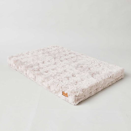 isartau Orthopädische Hundematte Ortho eckig mit Kunstfellbezug Beige