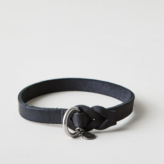 isartau Markenband aus Leder in Schwarz, Edelstahlbeschläge