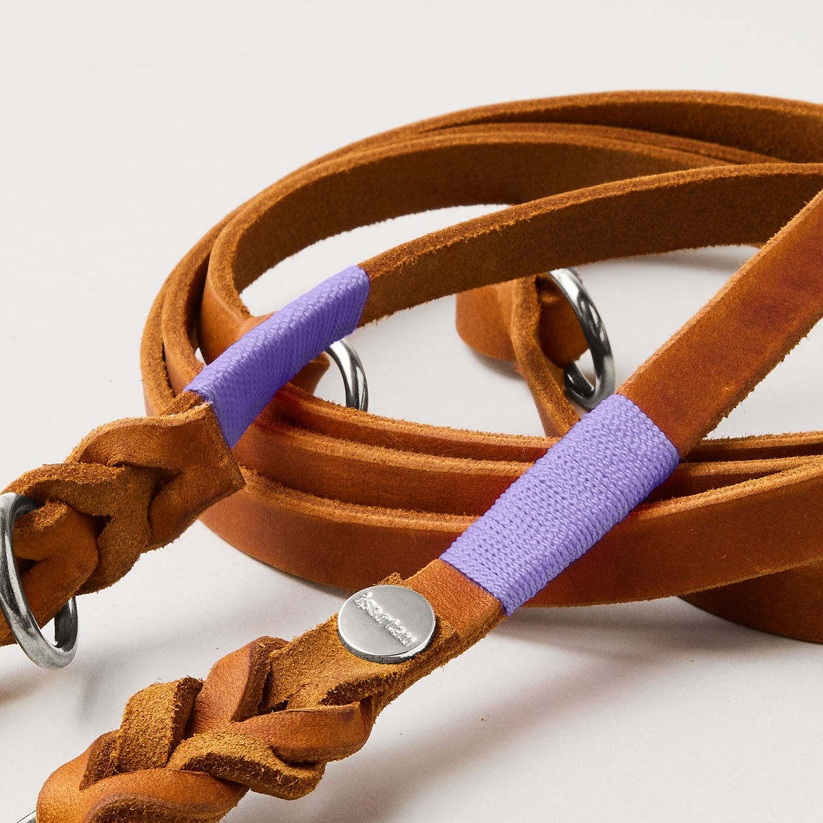 isartau Lederleine SPORTY in Cognac, Takelung Lavendel