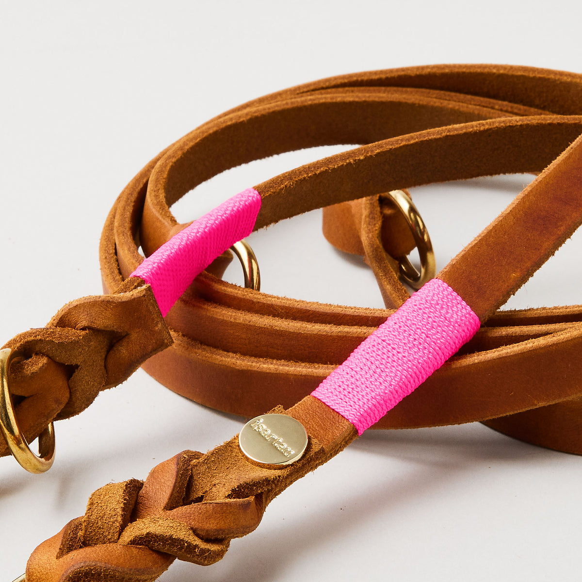 isartau Lederleine SPORTY in Cognac, Takelung Neonpink