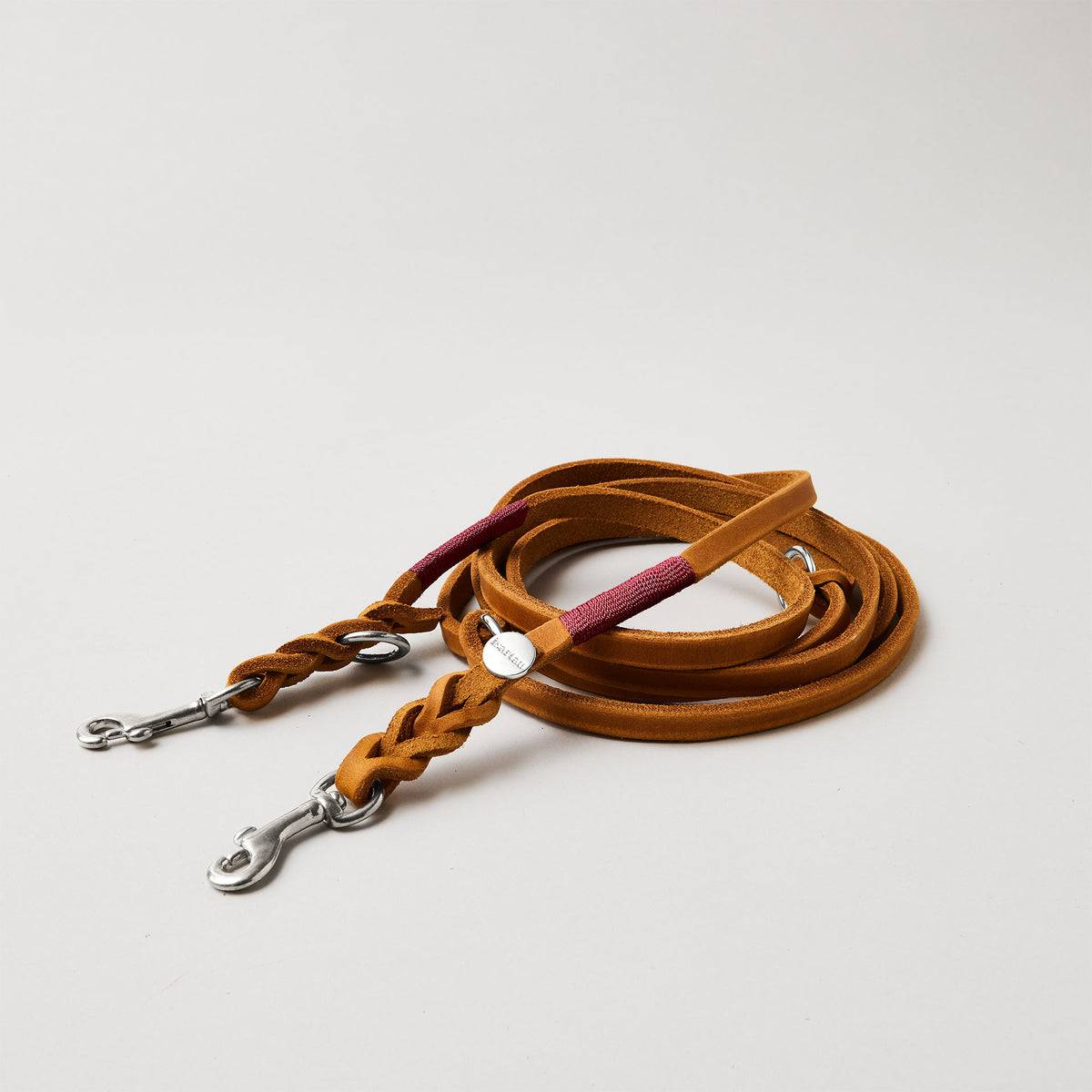isartau Lederleine SPORTY in Cognac, für Hunde unter 7 Kilo, Lederbreite 10 mm, Edelstahlbeschläge