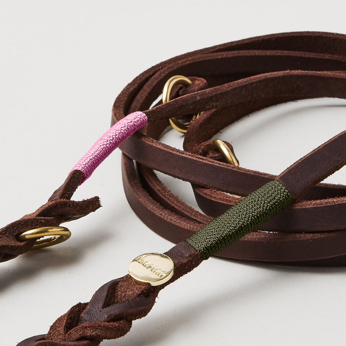 isartau Lederleine SPORTY in Dunkelbraun, Takelung Rose und Oliv
