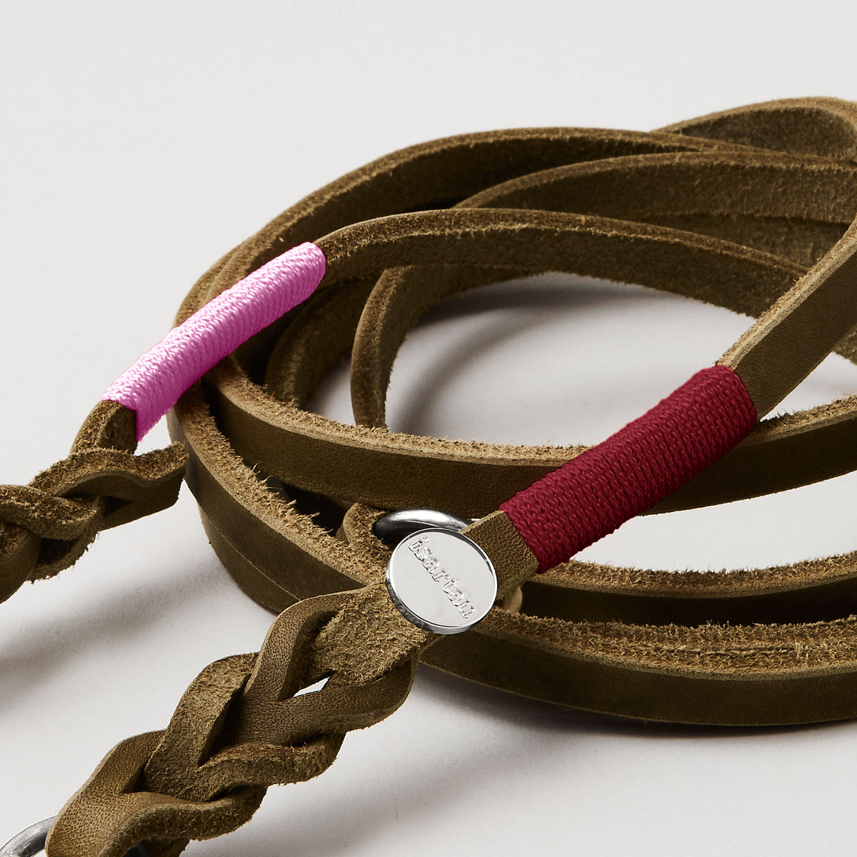 isartau Lederleine SPORTY in Oliv, Takelung Burgunder und Rose