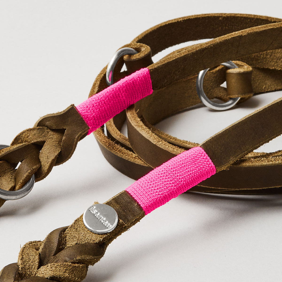 isartau Lederleine SPORTY in Oliv, Takelung Neonpink