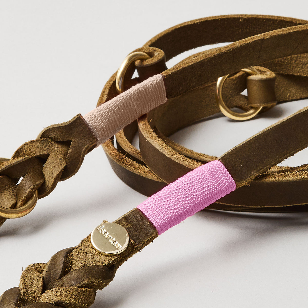isartau Lederleine SPORTY in Oliv, Takelung Rose und Beige