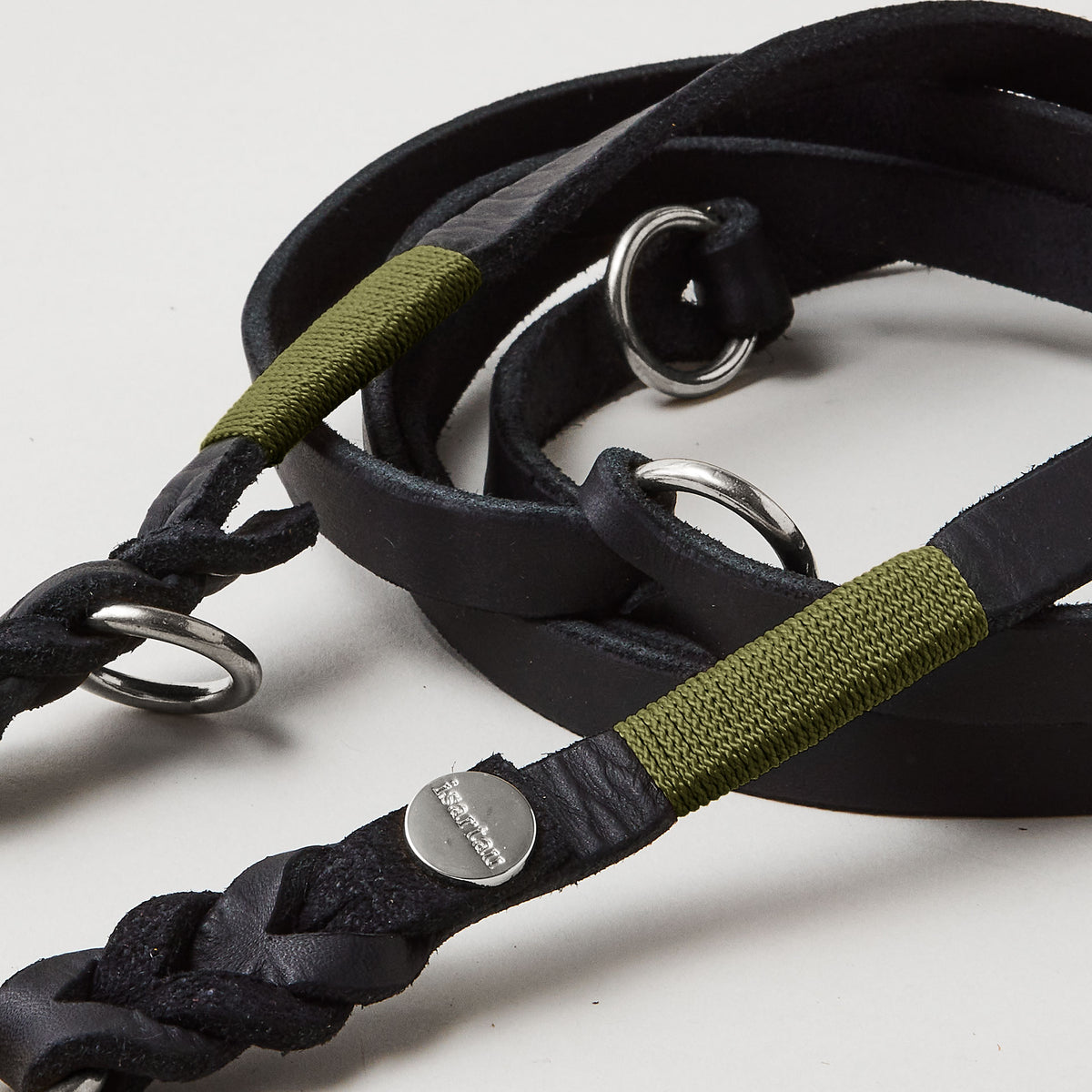 isartau Lederleine SPORTY in Schwarz, Takelung Oliv