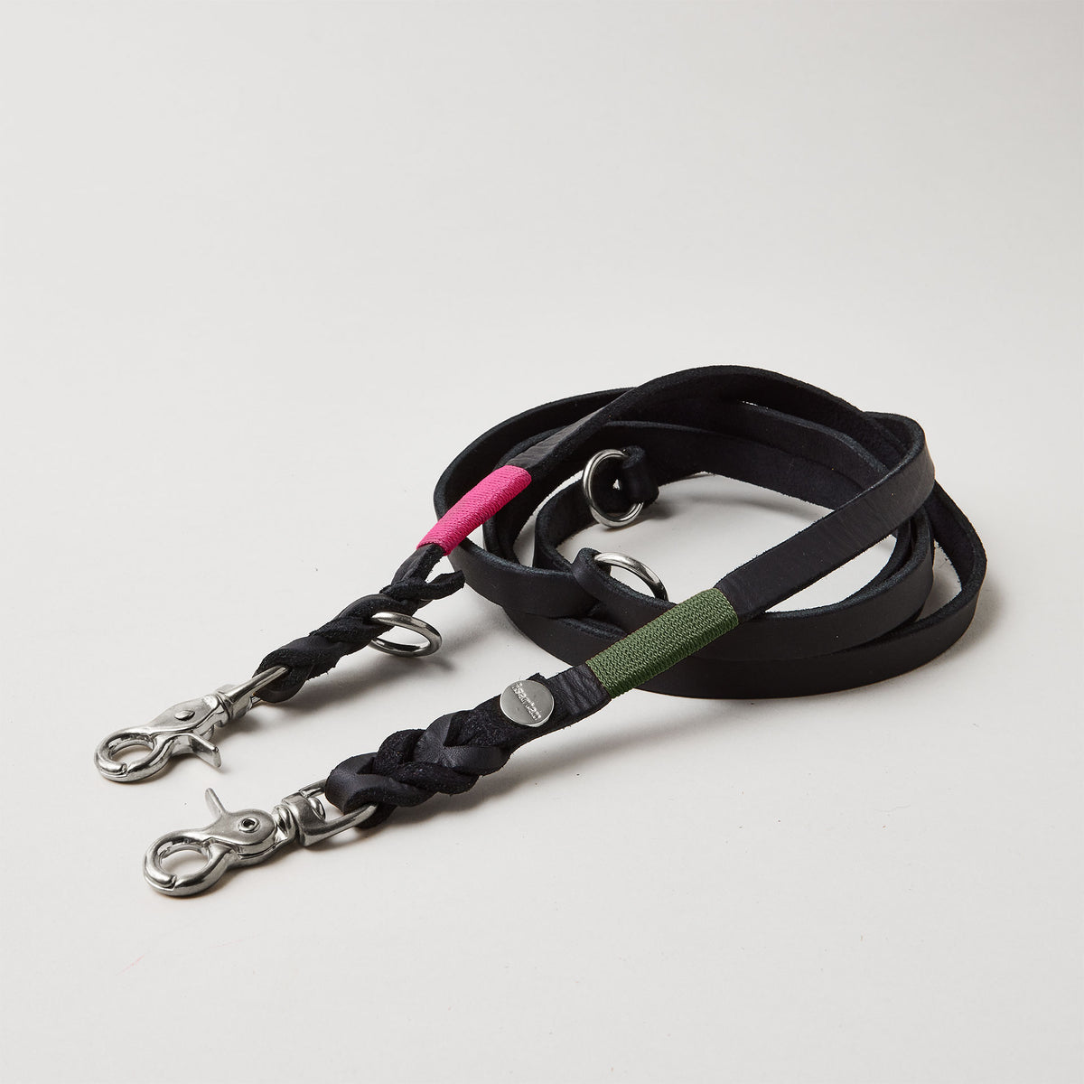 isartau Lederleine SPORTY in Schwarz, für Hunde über 7 Kilo, Lederbreite 15 mm, Edelstahlbeschläge