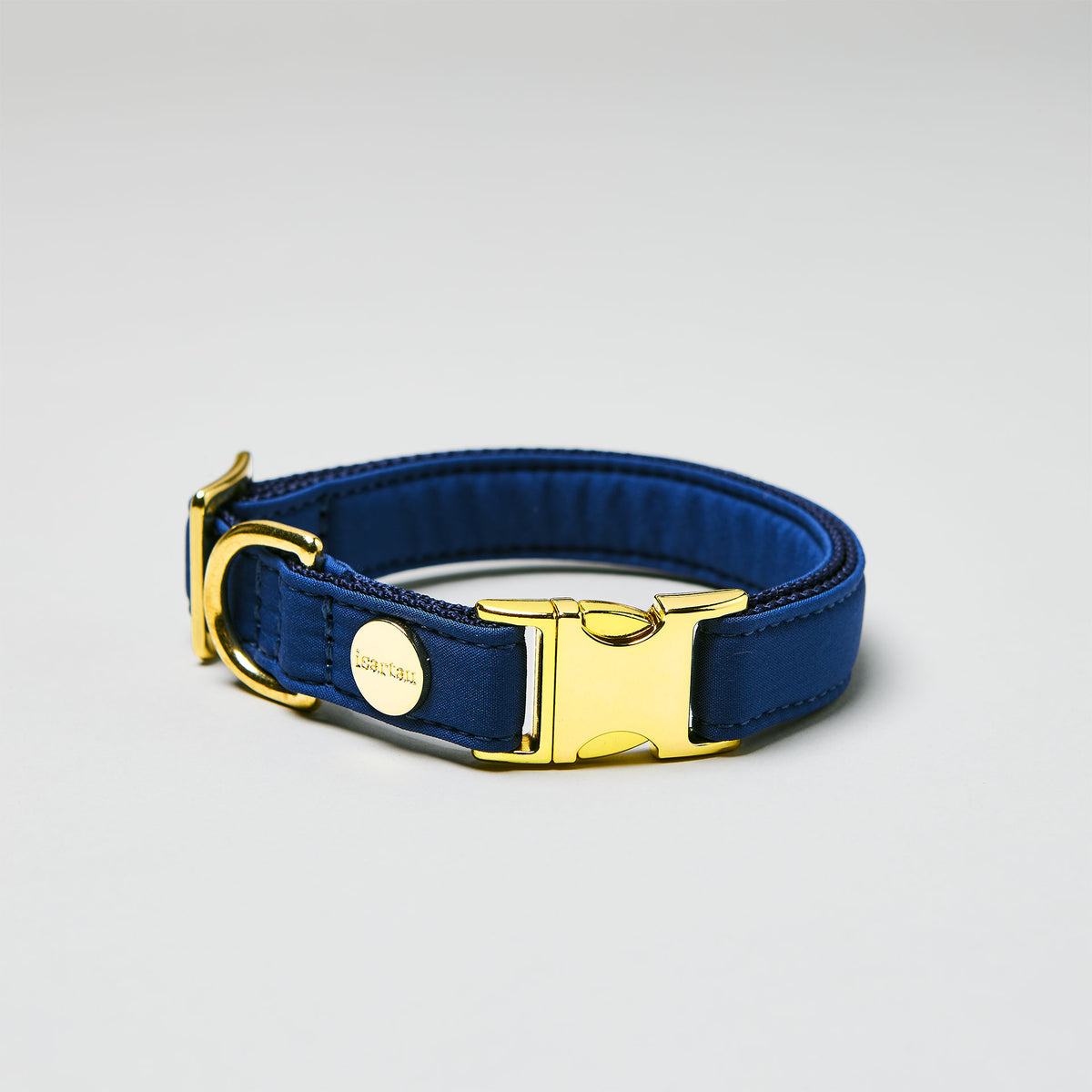 isartau Halsband Softie Dunkelblau, goldene Beschläge