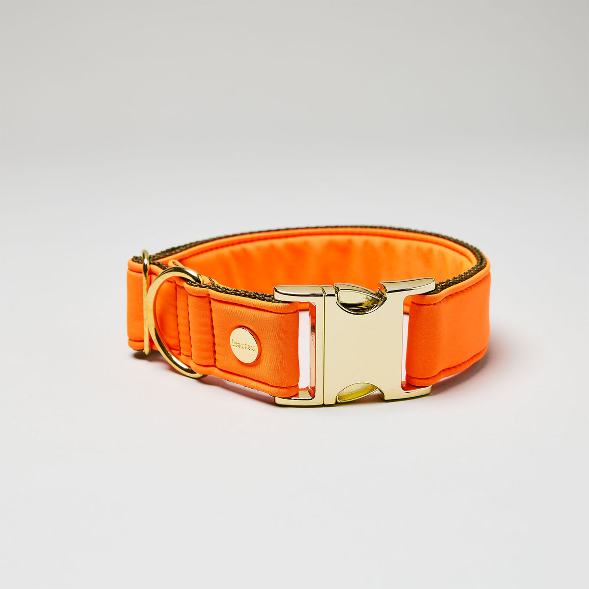 isartau Halsband Softie Neonorange-Oliv, goldene Beschläge