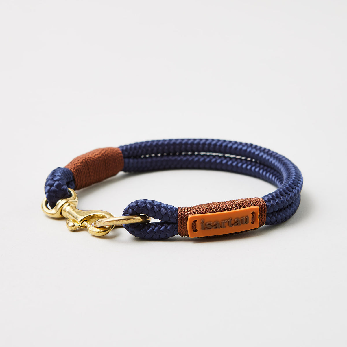 Hundehalsband Feste Halsung Indigo Sea Kastanie 8 mm, Messing-Beschläge, dunkelblaues Tau mit brauner Takelung