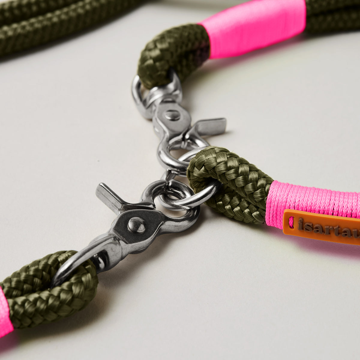 Silberner Scherenkarabiner, Tauset Olive Grove Neonpink, Softtau 