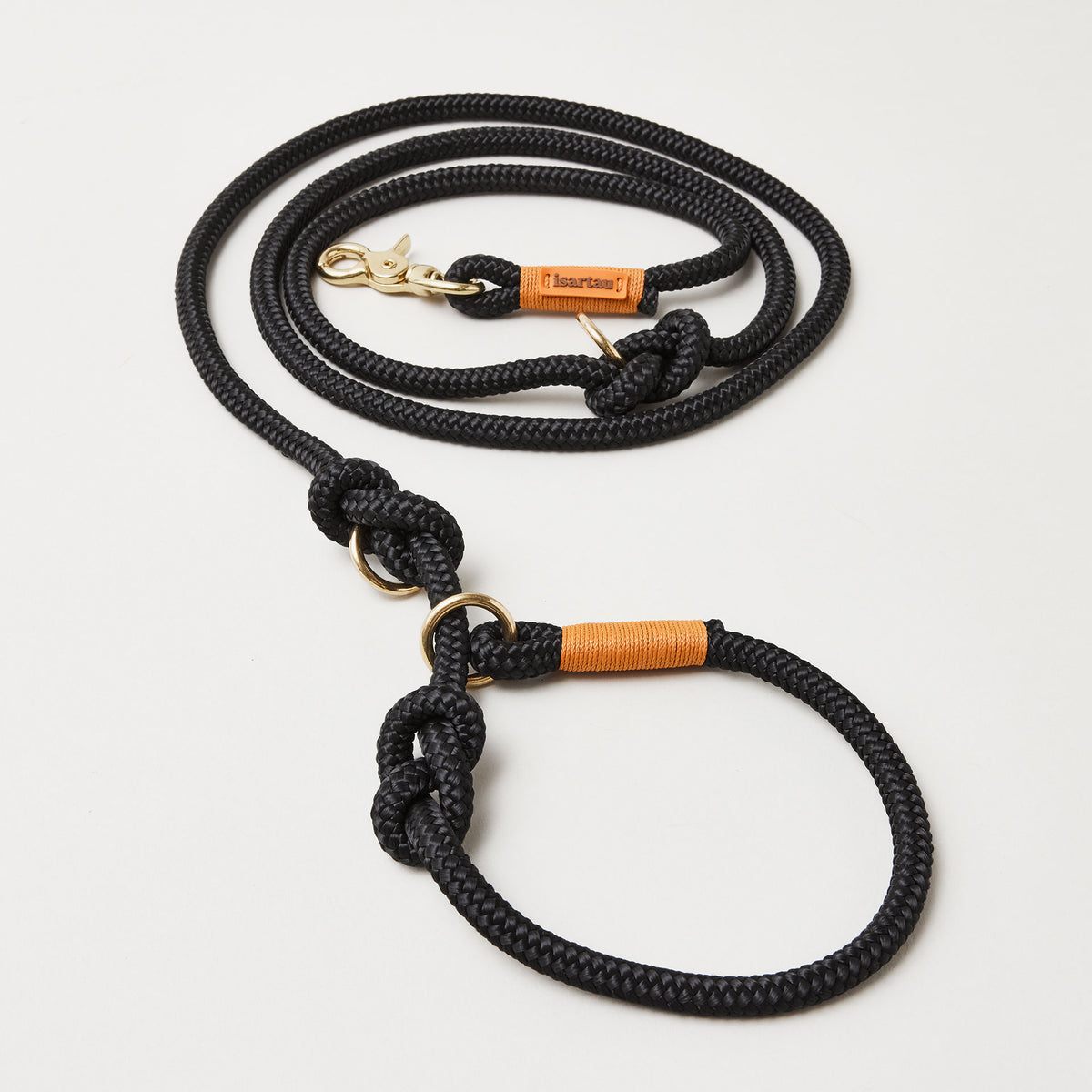 Retrieverleine aus Tau Black Mamba Rost Orange, Halsung mit integrierter Leine, Messing Karabiner, schwarzes Tau mit rost-oranger Takelung, 2-fach längenverstellbar
