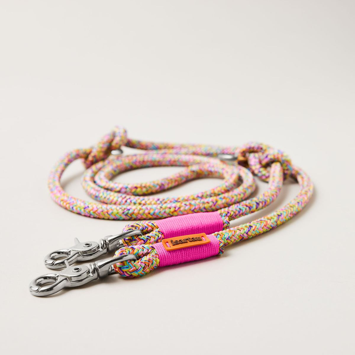 Hundeleine aus Tau Easy Summer Neonpink 10 mm verstellbar mit silberfarbenen Karabinern, buntes Tau mit neonpinker Takelung, flexibel Längenverstellbar über Knoten
