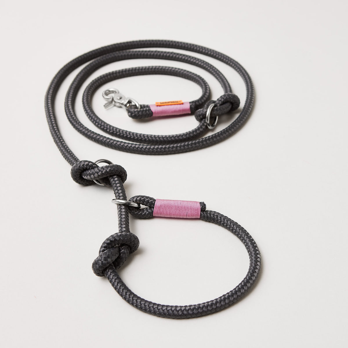 Retrieverleine aus Tau Heavens Rock Rose, Halsung mit integrierter Leine, silberne Karabiner, 2-fach längenverstellbar, erhältlich in 8 und 10 mm
