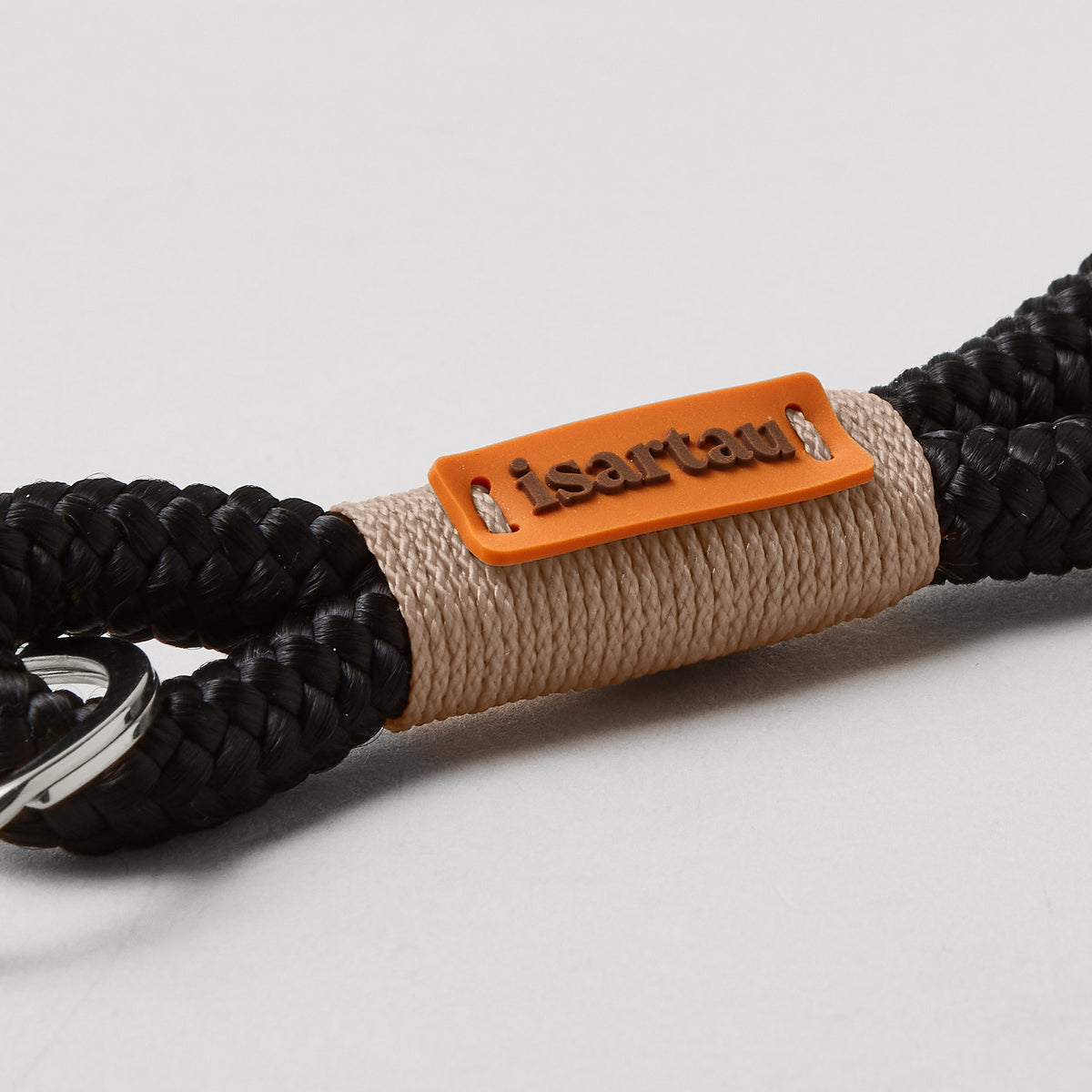 isartau Schlüsselanhänger Black Mamba Beige, Softtau, silber, Detailansicht