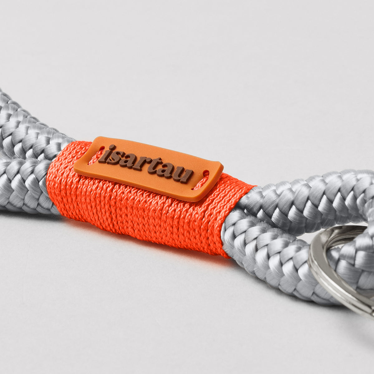 isartau Schlüsselanhänger Pebble Stone Neonorange, Softtau, silber, Detailansicht