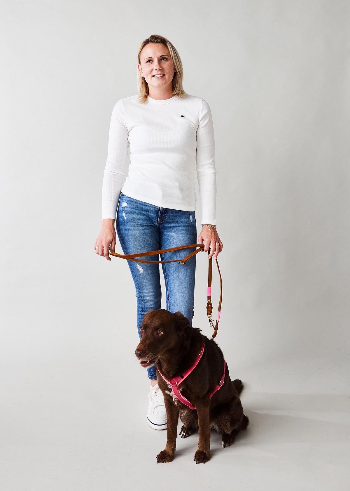 isartau Lederleine als klassische Führleine 190 cm, am Hund geführt